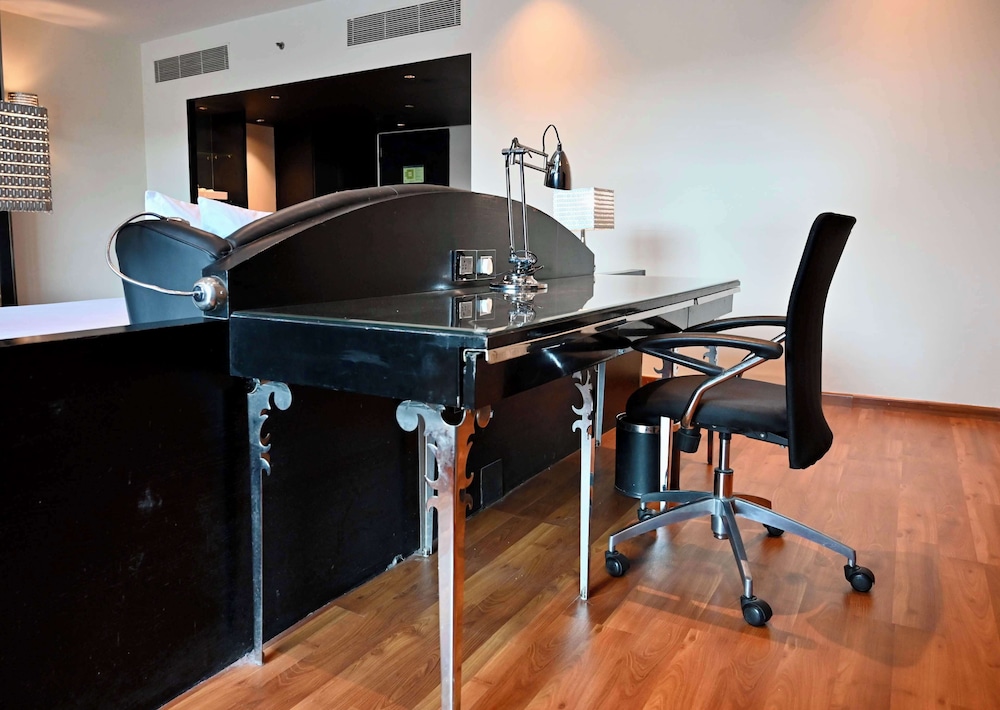 radisson blu hotel new delhi paschim vihar