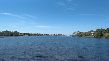 Eastern Shores,,4 star