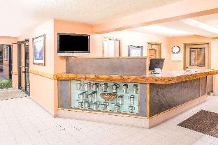 super 8 by wyndham st regis