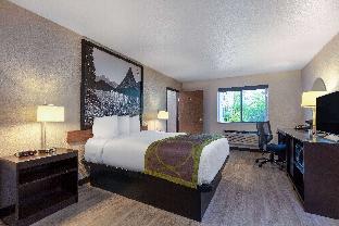 super 8 by wyndham st regis