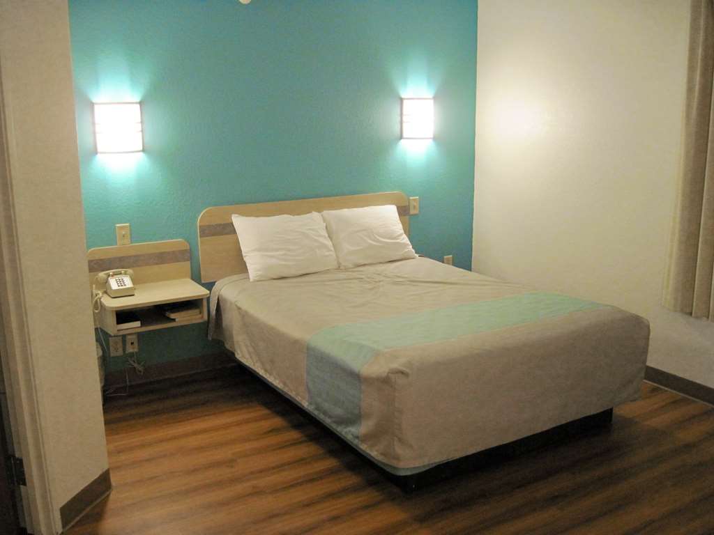 motel 6 avoca ia