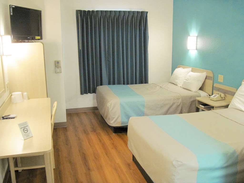 motel 6 avoca ia