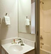 Days Inn By Wyndham Warsaw,Warsaw>>Rochester,3 star