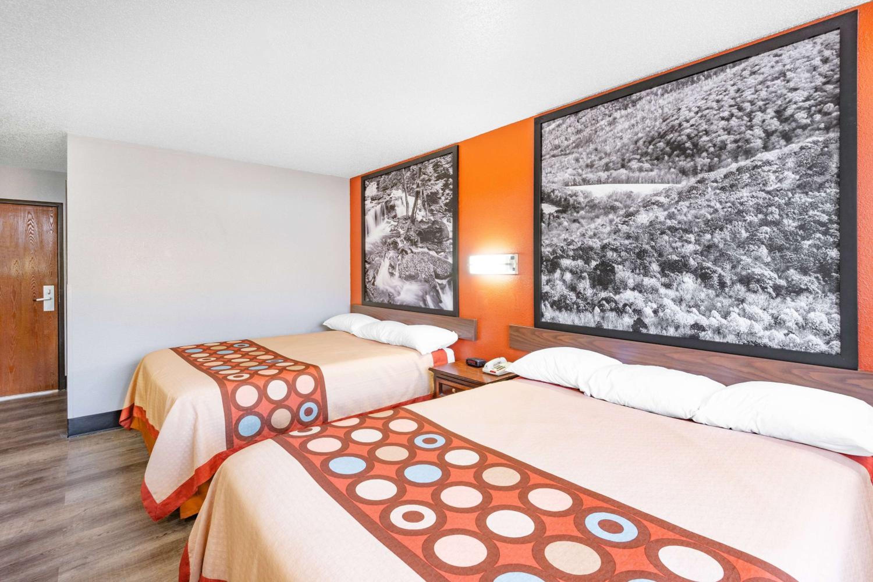 super 8 by wyndham waynesburg