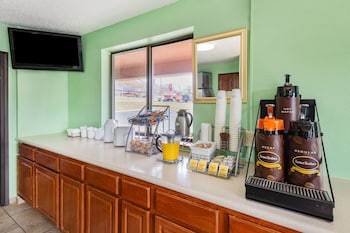 Super 8 By Wyndham Waynesburg,Franklin Township>>Bentleyville,2 star