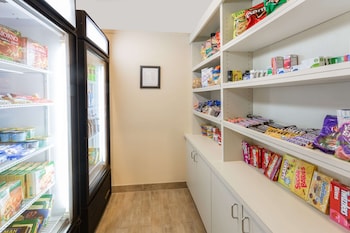 super 8 by wyndham wheatland wyoming