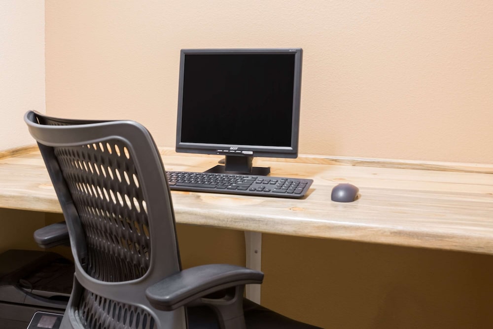 super 8 by wyndham wheatland wyoming