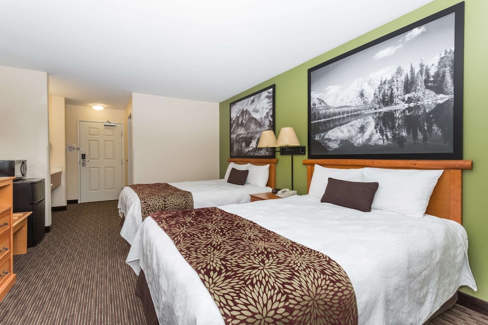 super 8 by wyndham wheatland wyoming