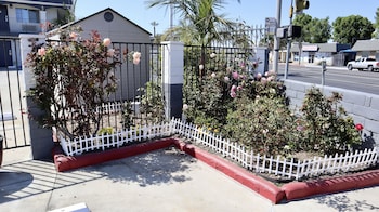 value inn bellflower