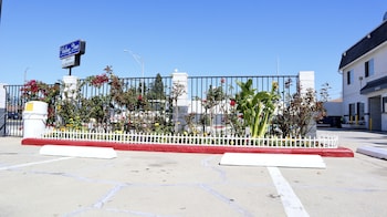 value inn bellflower