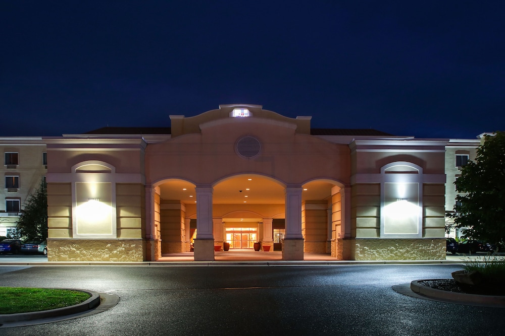 the inn at charles town hollywood casino