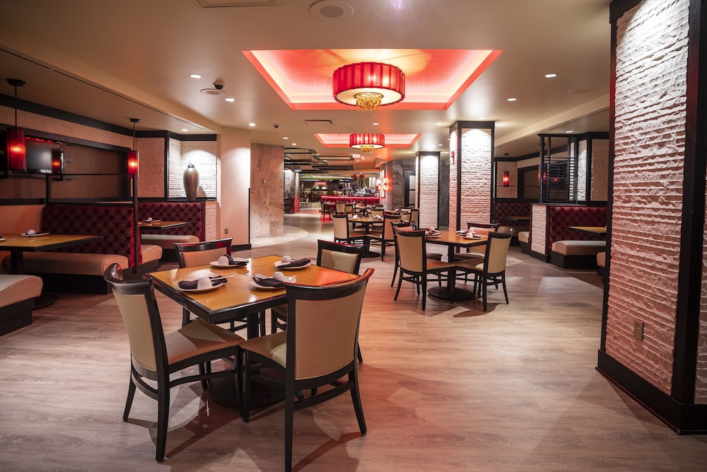 the inn at charles town hollywood casino