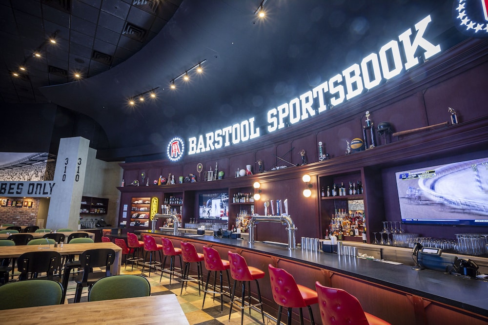 the inn at charles town hollywood casino