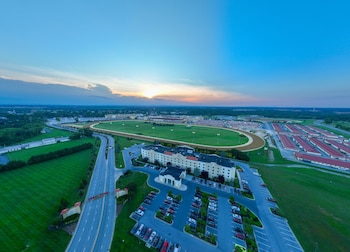 the inn at charles town hollywood casino