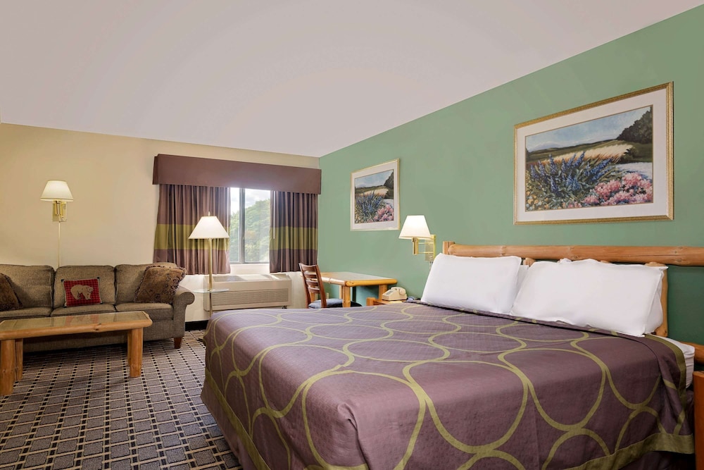 super 8 by wyndham cloquet