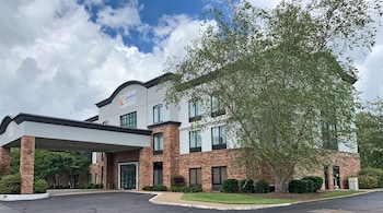 comfort inn and suites columbus north