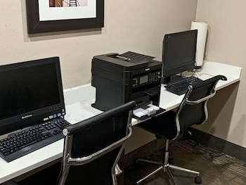 comfort inn and suites columbus north