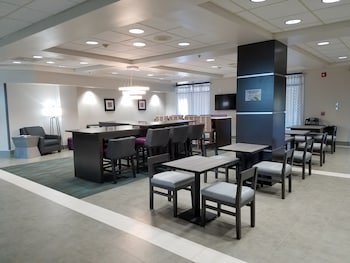 comfort inn and suites columbus north