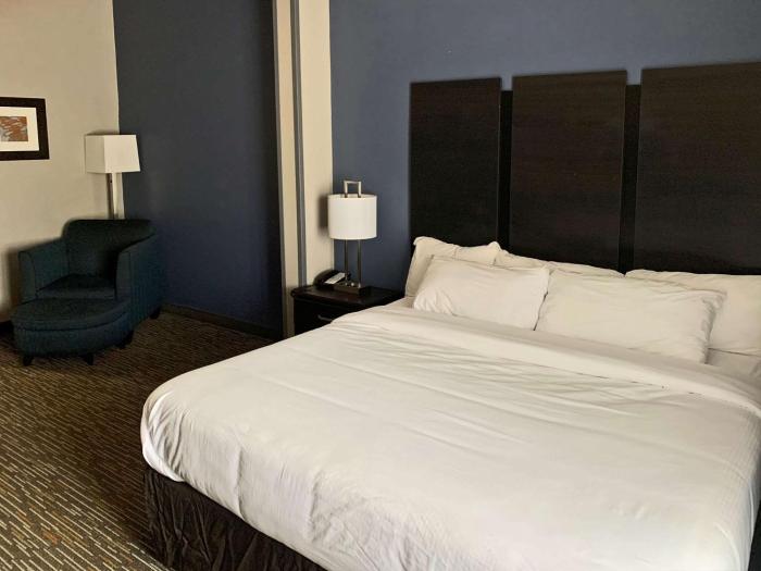 comfort inn and suites columbus north