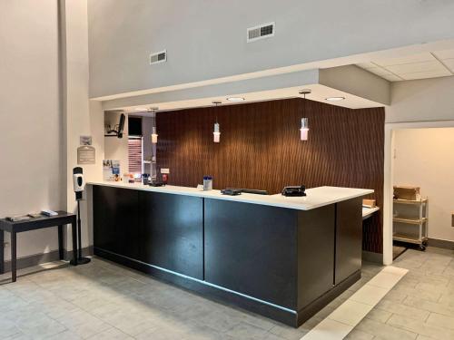 comfort inn and suites columbus north