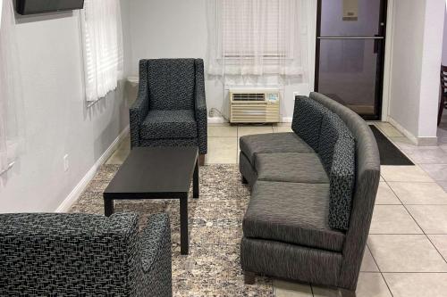 Quality Inn & Suites,Trafalgar>>Columbus,3 star