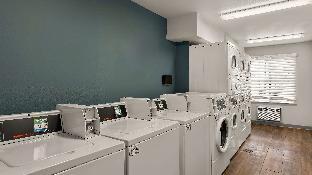 woodspring suites evansville east