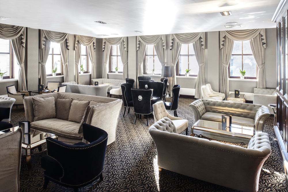 the vermont hotel and vermont aparthotel