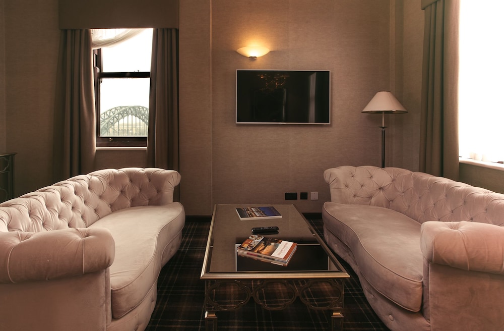 the vermont hotel and vermont aparthotel