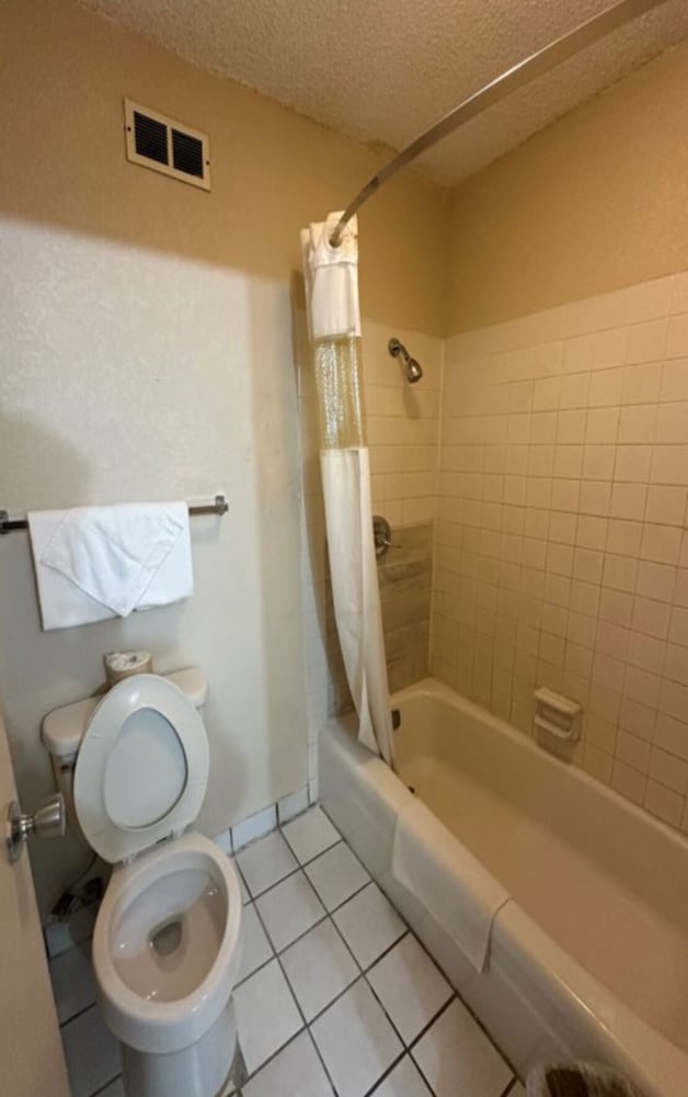 river valley inn and suites by belvilla