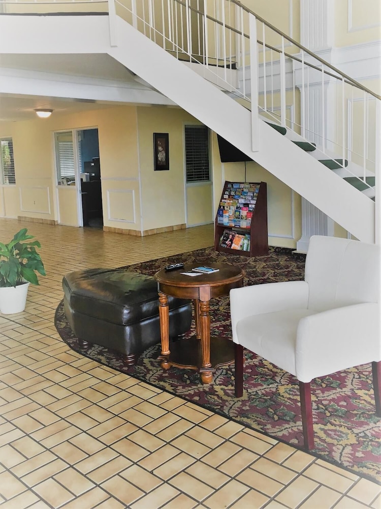 river valley inn and suites by belvilla