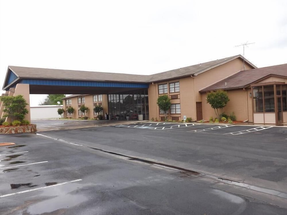 river valley inn and suites by belvilla