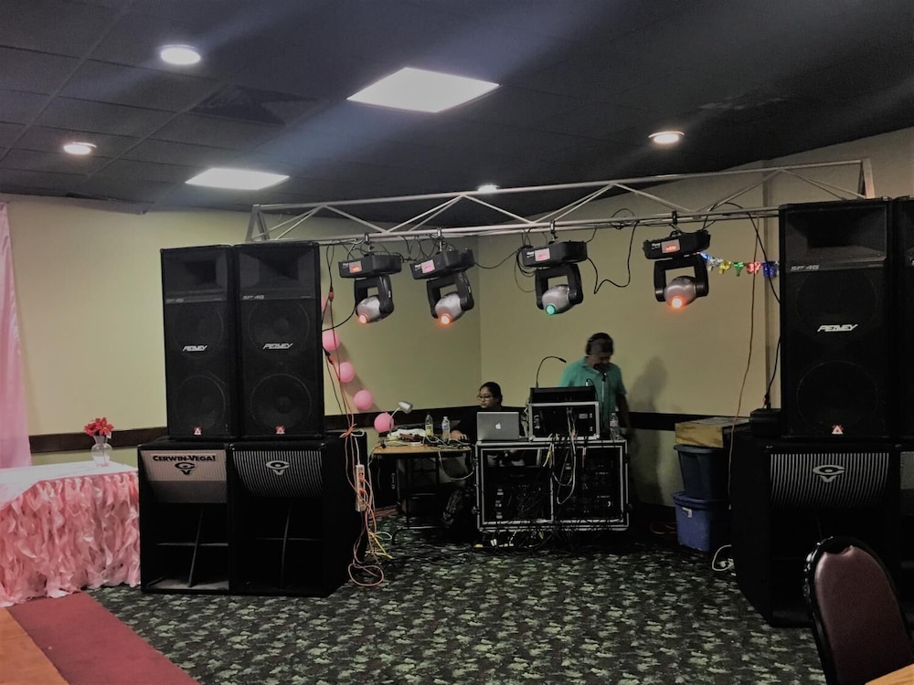 river valley inn and suites by belvilla