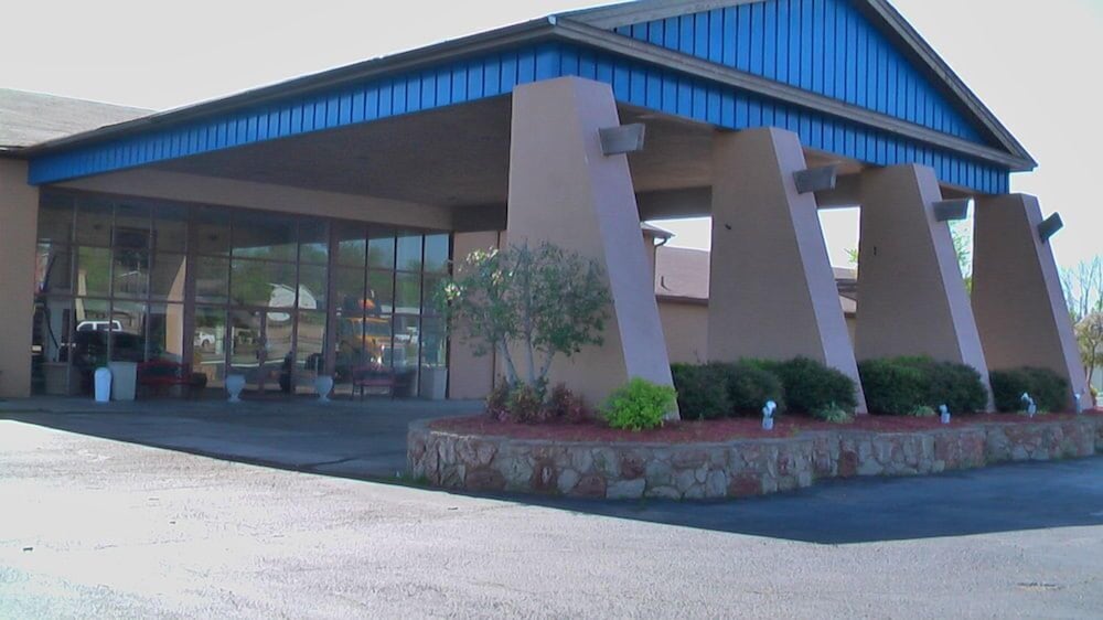 river valley inn and suites by belvilla