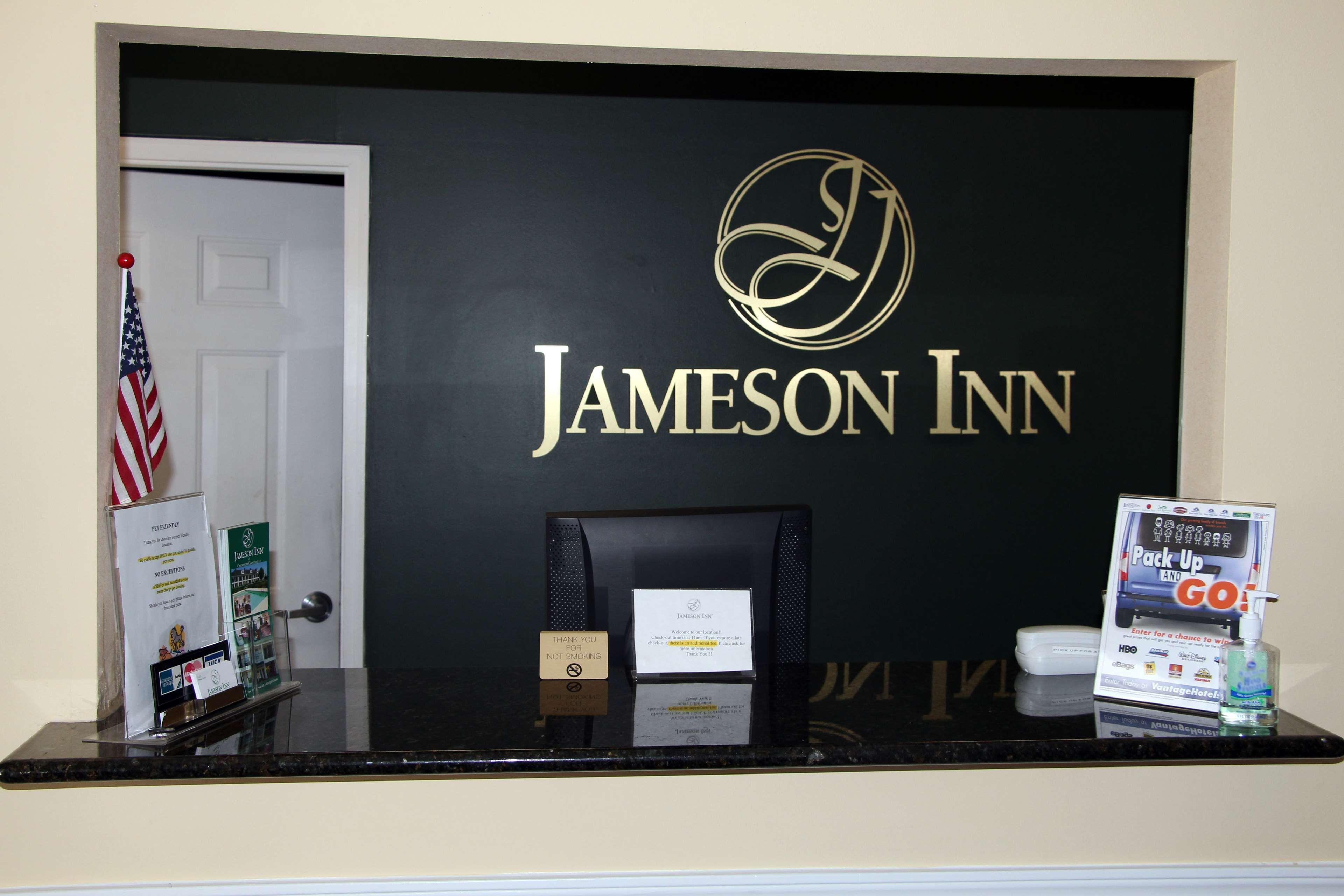 Jameson Inns Oakwood,Gainesville>>Atlanta,3 star