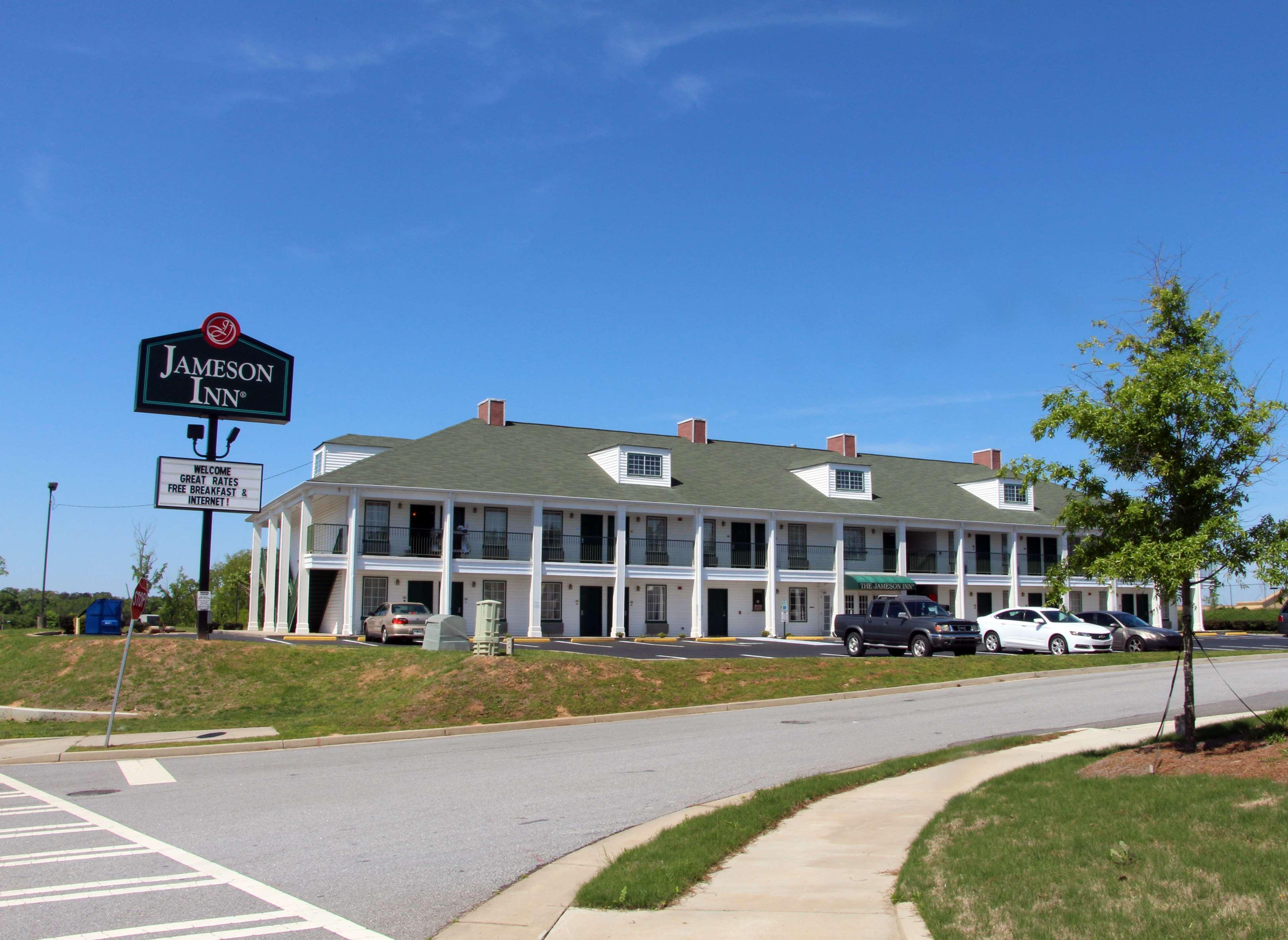 Jameson Inns Oakwood,Gainesville>>Atlanta,3 star