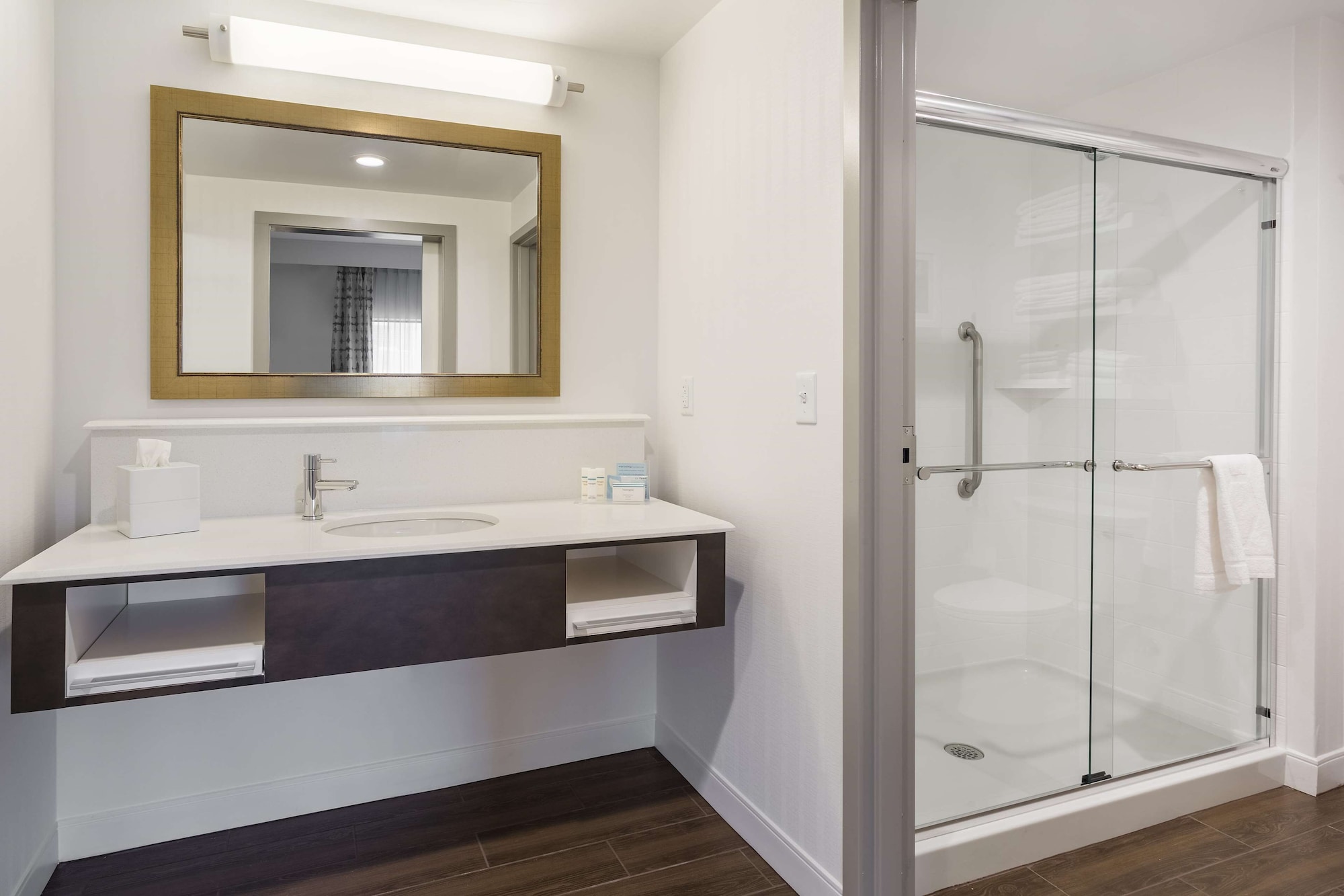 hampton inn and suites newport cincinnati