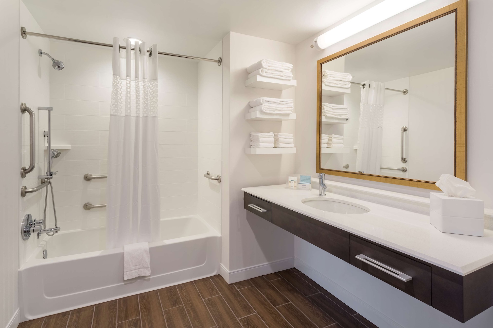 hampton inn and suites newport cincinnati