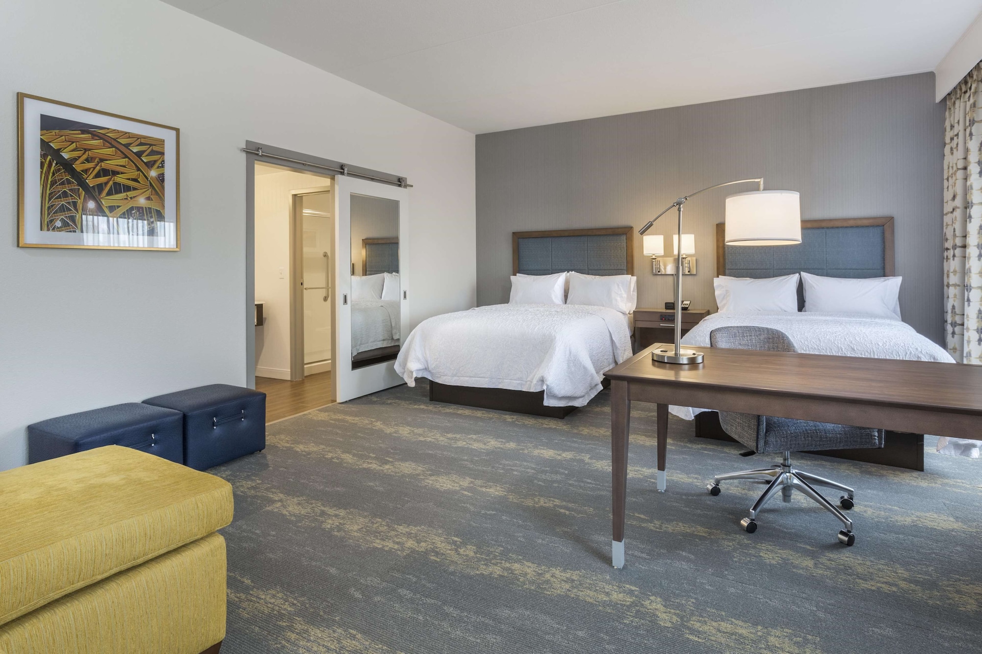 hampton inn and suites newport cincinnati