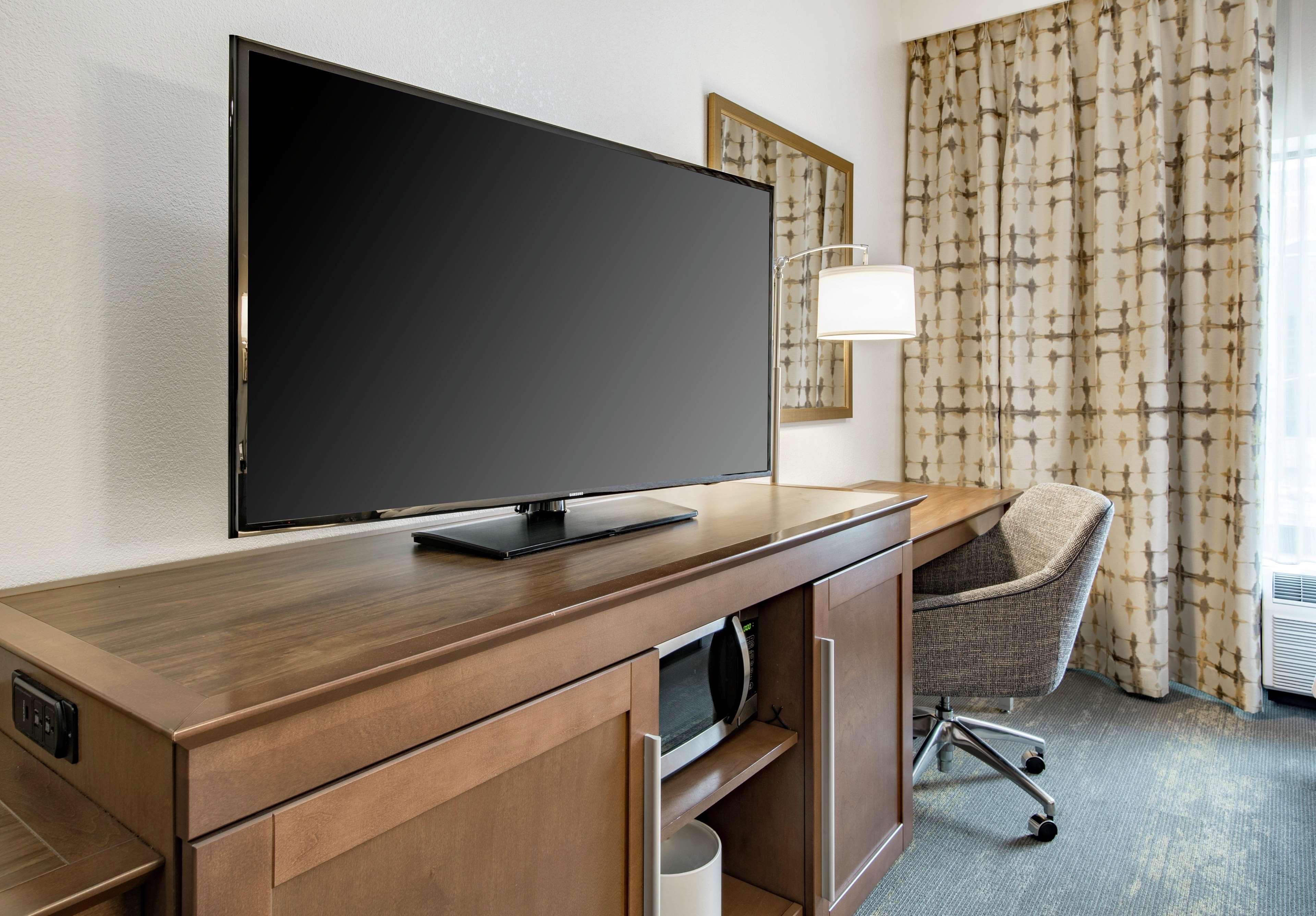 hampton inn and suites newport cincinnati