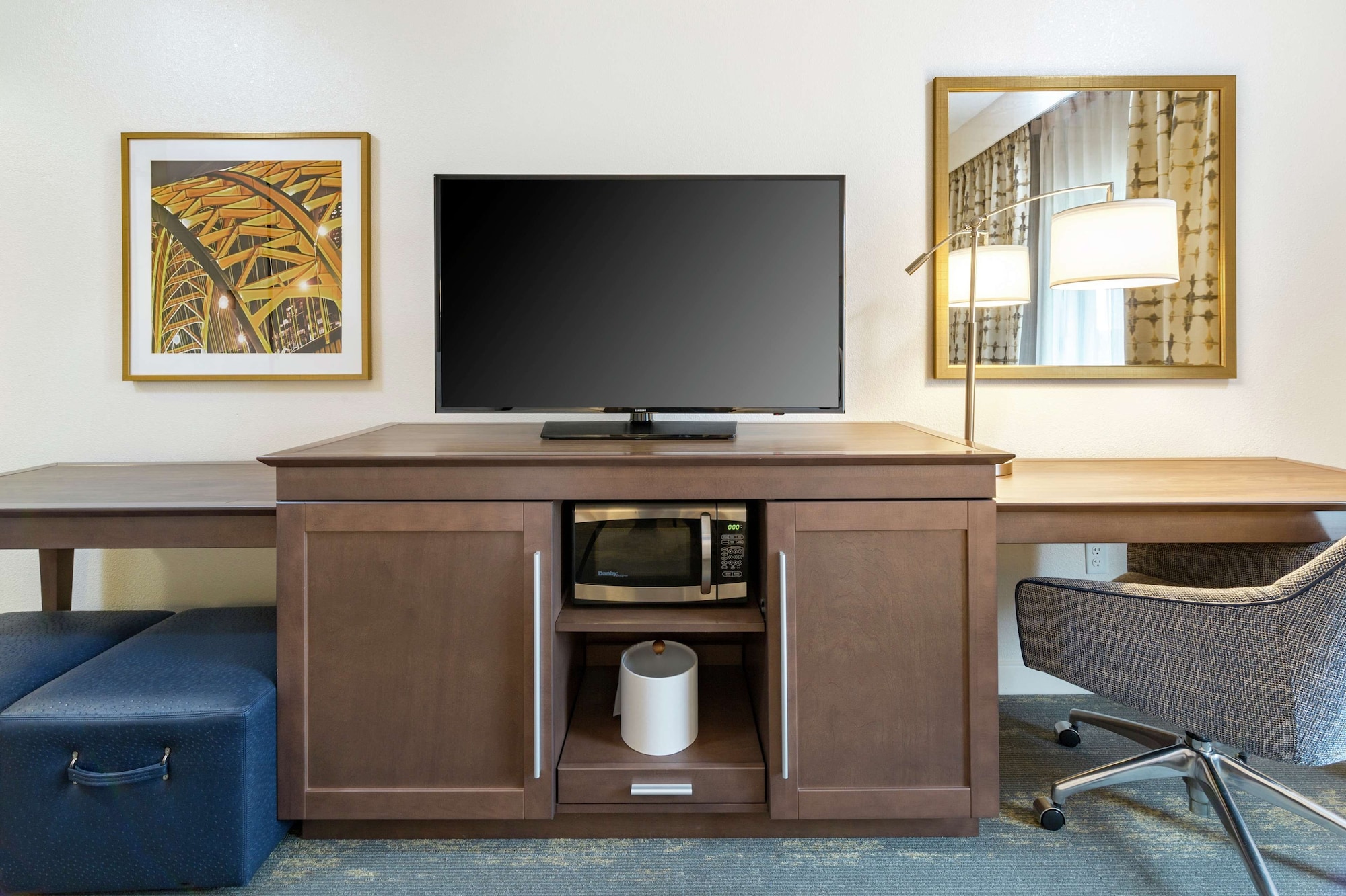 hampton inn and suites newport cincinnati