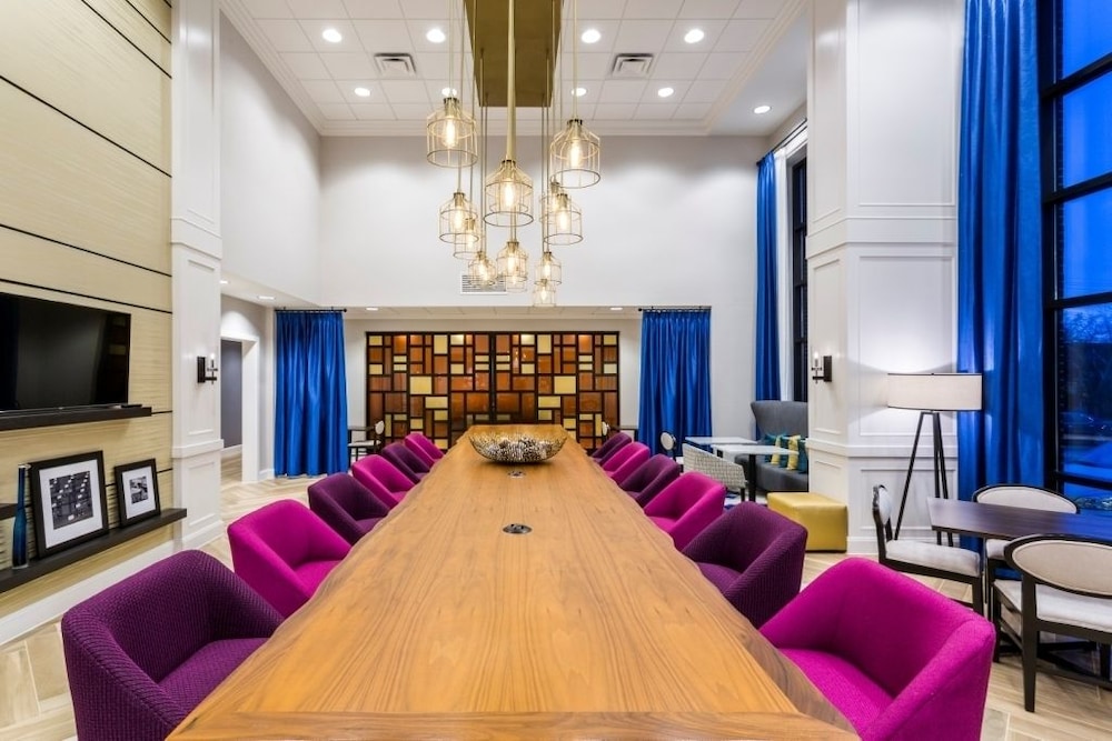 hampton inn and suites newport cincinnati