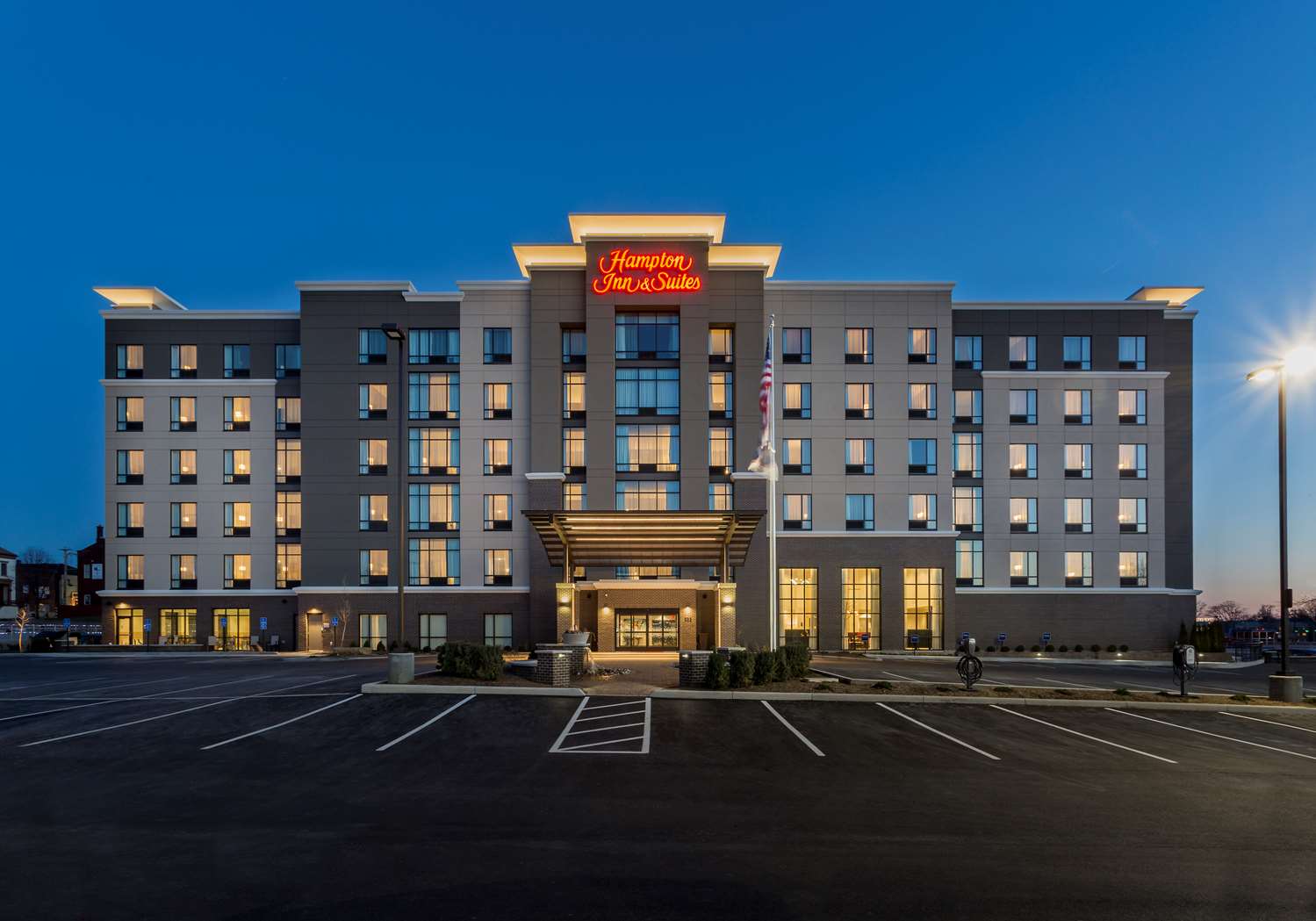 hampton inn and suites newport cincinnati