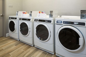 hampton inn and suites newport cincinnati