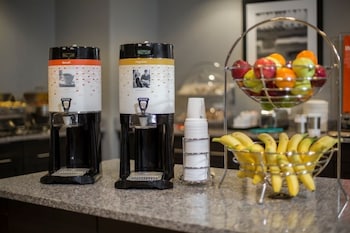 hampton inn and suites newport cincinnati