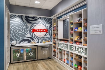 hampton inn and suites newport cincinnati