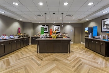 hampton inn and suites newport cincinnati