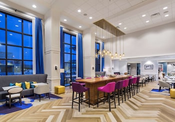 hampton inn and suites newport cincinnati