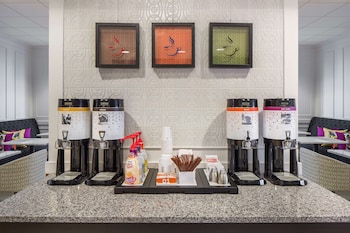 hampton inn and suites newport cincinnati