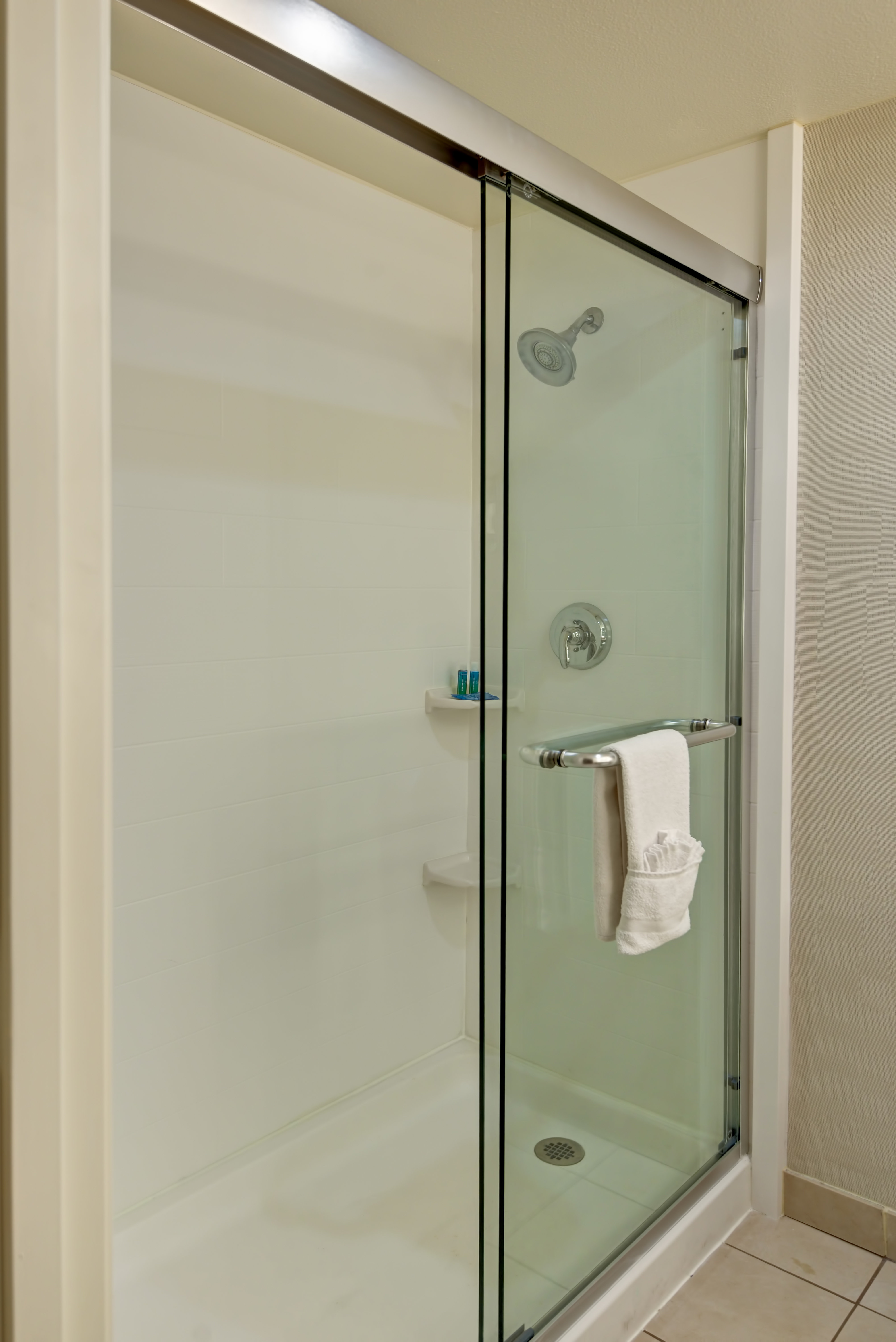 holiday inn express newport beach by ihg