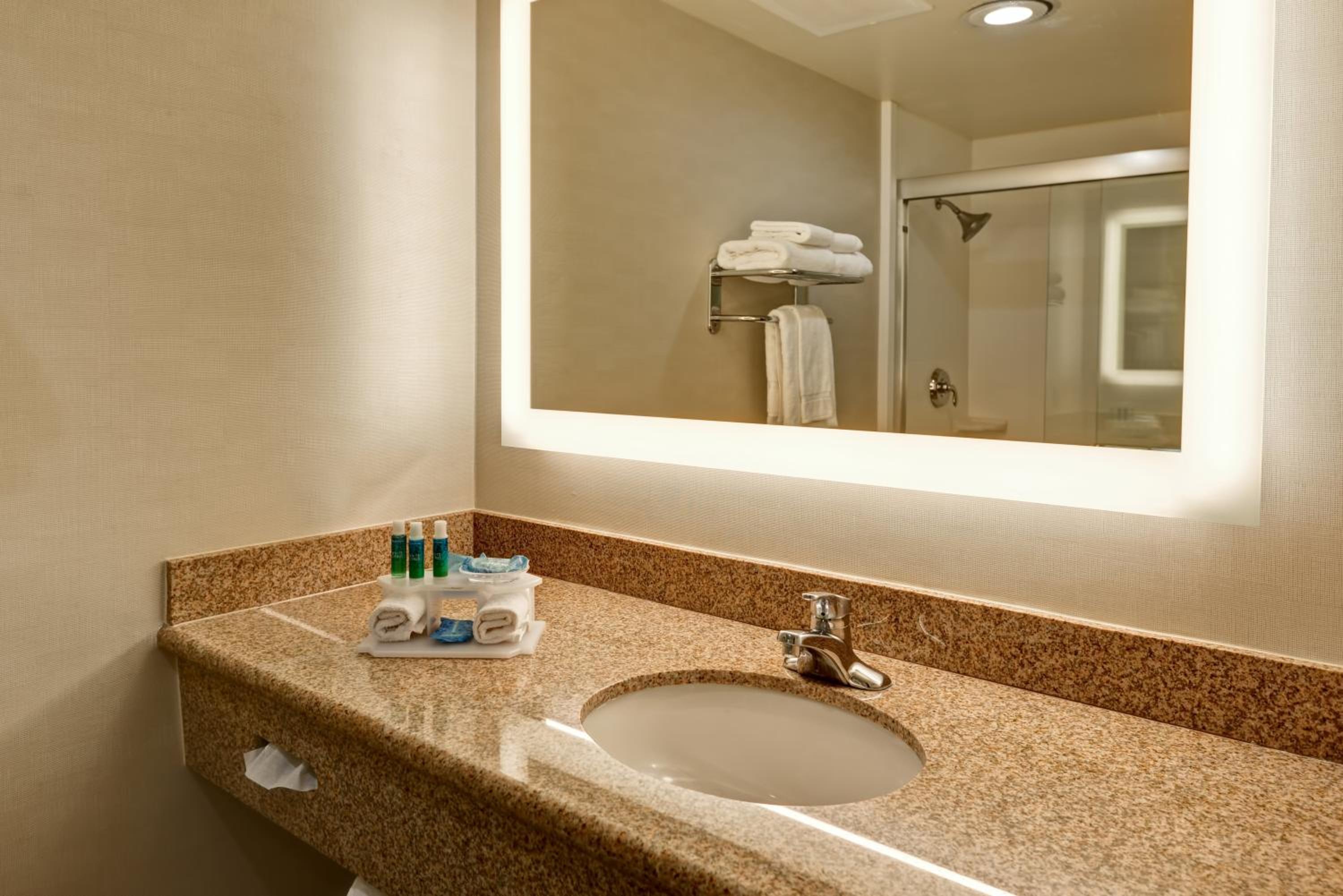 holiday inn express newport beach by ihg